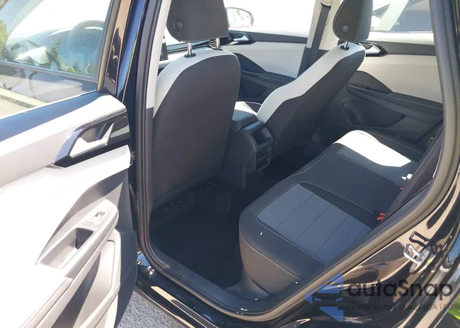 3VV8C7B25SM004225: 42450144