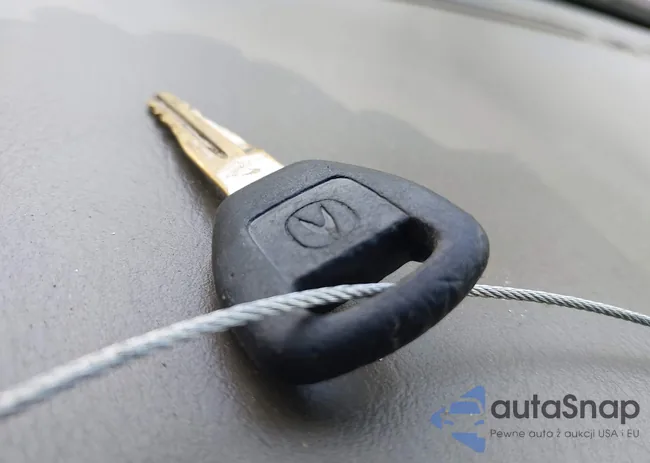 JH4KA96682C009762: 42450219