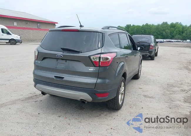 1FMCU9GD3HUD71233: 42449711