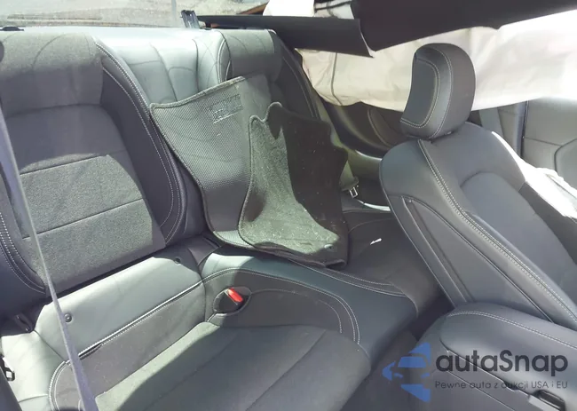 1FA6P8TH0R5143185: 42451044