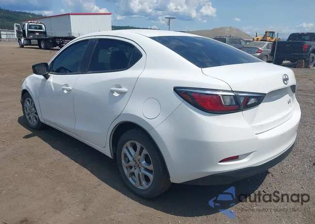 3MYDLBZV2GY107457: 42451225