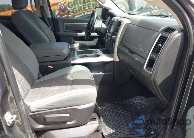 1C6RR6LT7GS216052: 42450657