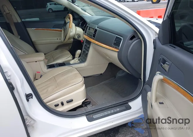 3LNHL2GC6BR750961: 42450677