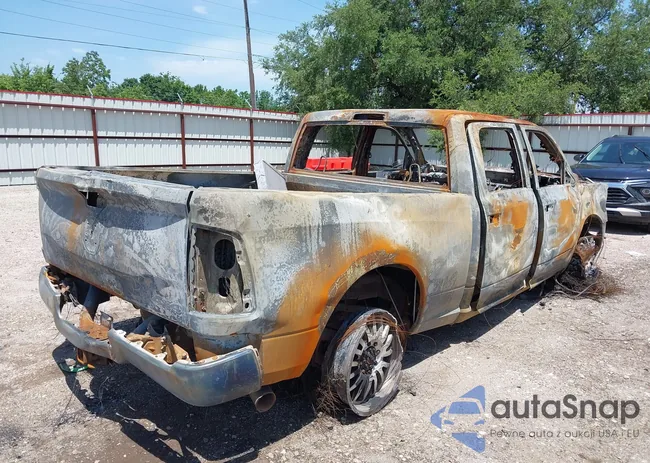 3C6UR5CL5KG514684: 42450733