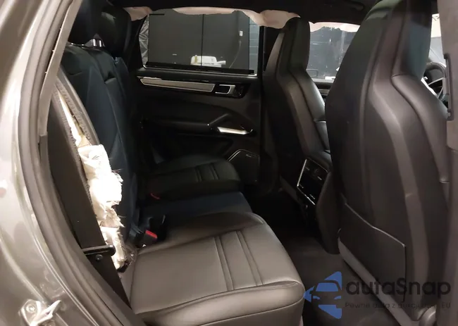 WP1AF2AY1KDA80762: 42451795