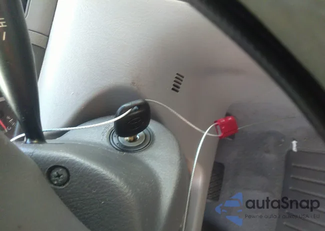 1NXBR32E58Z026800: 42452081