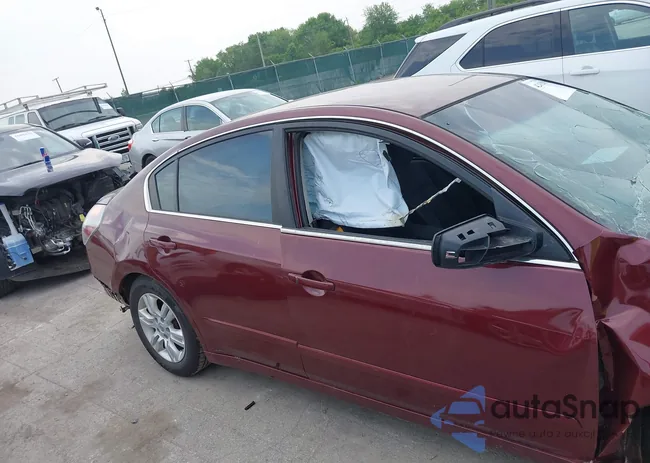 1N4AL2AP6AN437529: 42452087