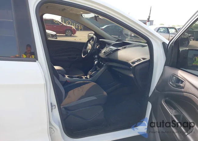 1FMCU0F71FUB71374: 42452130