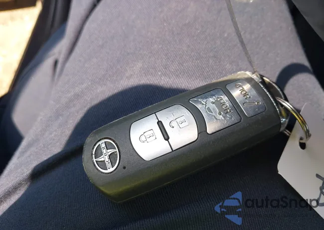 3MYDLBZV6GY100754: 42452165