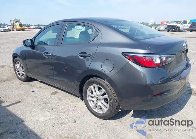 3MYDLBZV6GY100754: 42452165