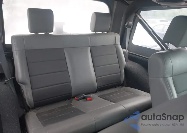 1J4FA24138L615457: 42452226