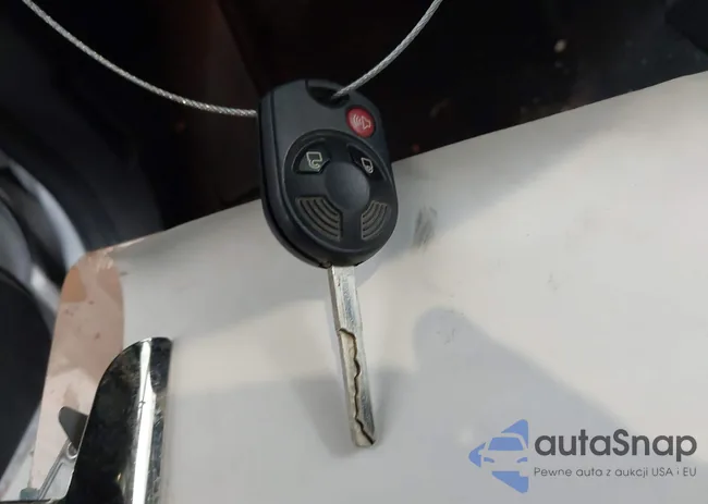 1FMCU0GD4HUA74239: 42451456