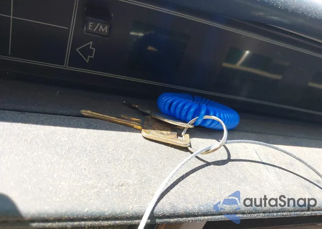 1G6CD5159K4342392: 42451638