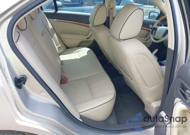 3LNHL2GCXAR654796: 42452744