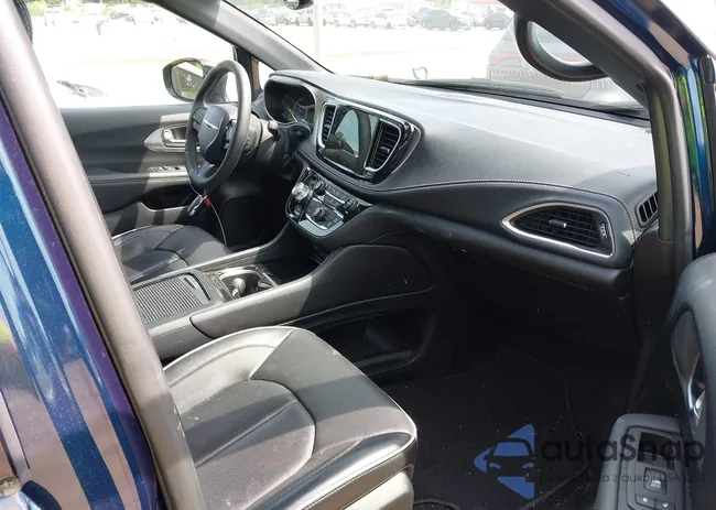 2C4RC3GGXPR555282: 42452848