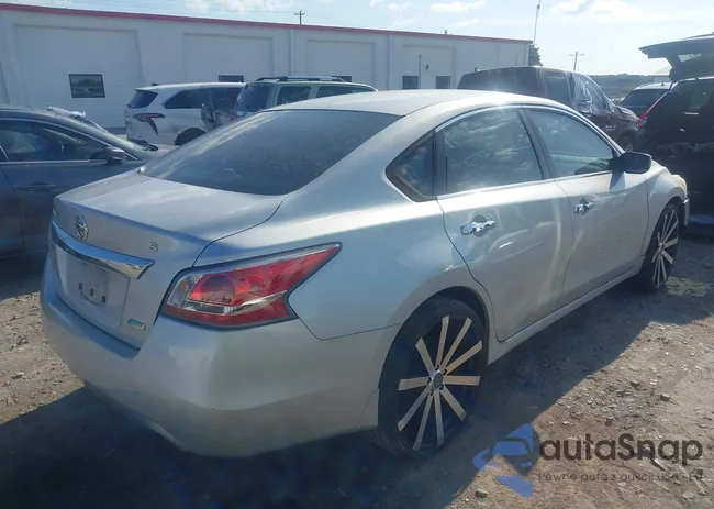 1N4AL3AP3EC121108: 42452931