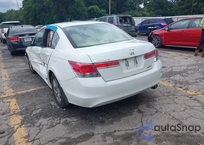 1HGCP2F68BA132339: 42452989