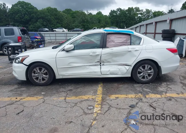 1HGCP2F68BA132339: 42452989