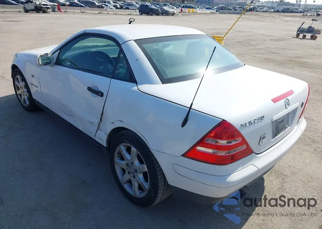 WDBKK47F7XF126995: 42453023