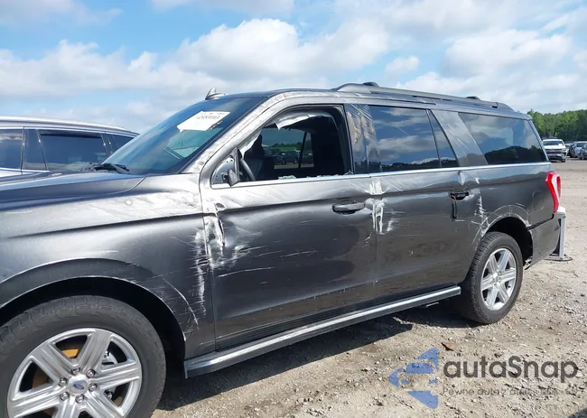 1FMJK1JT3MEA47718: 42453103