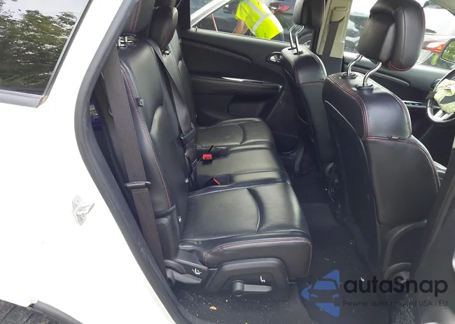 3C4PDDEG6HT615327: 42453168