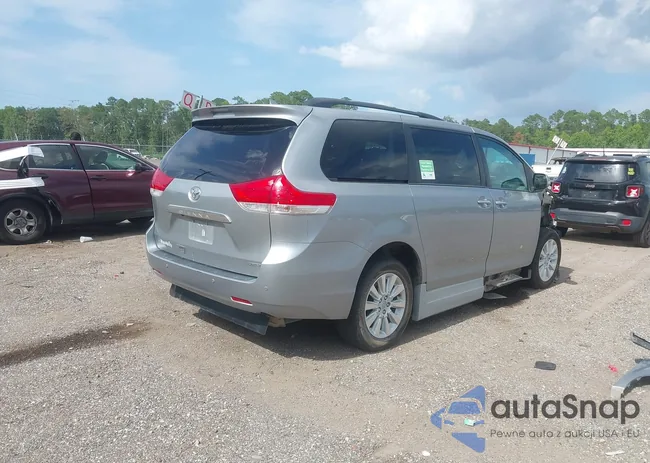 5TDYK3DCXDS312882: 42453178