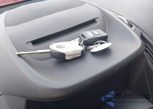 1FMCU9GX0EUE51191: 42453235