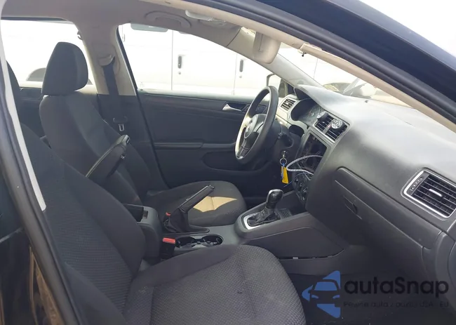 3VWLL7AJXEM330928: 42452708