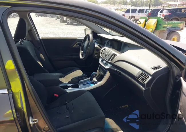 1HGCR2F33DA184934: 42454130