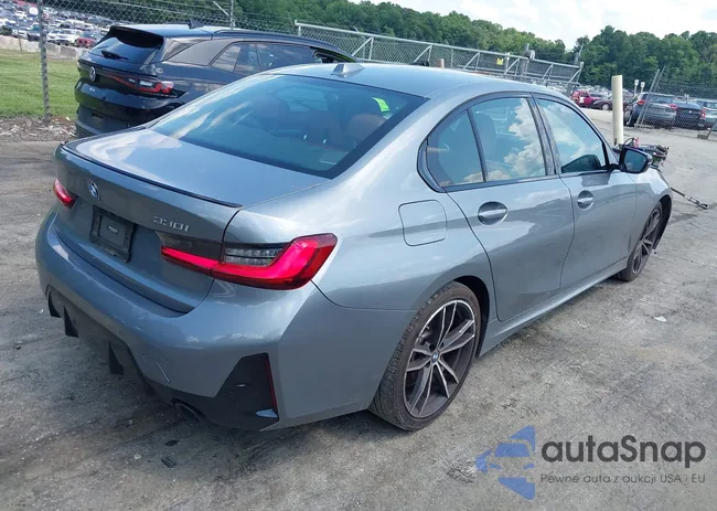 3MW69FF07P8C98327: 42453378