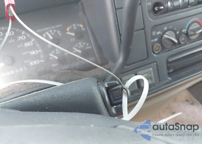 1GNEK13RXVJ333220: 42454823