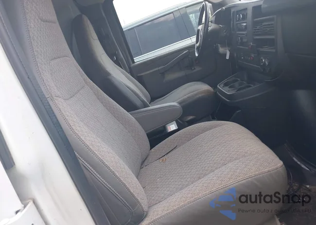 1GCWGAFF5G1131761: 42454440