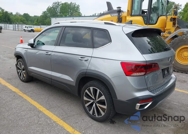 3VVSX7B26PM317527: 42454641