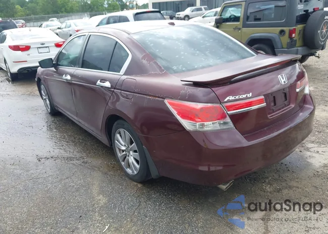 1HGCP3F84CA041030: 42455957