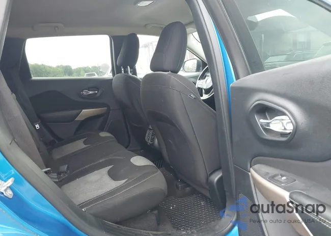 1C4PJLAB6HW617599: 42456069