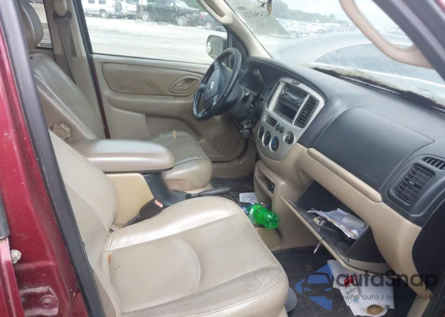 4F2CZ06103KM12933: 42456123