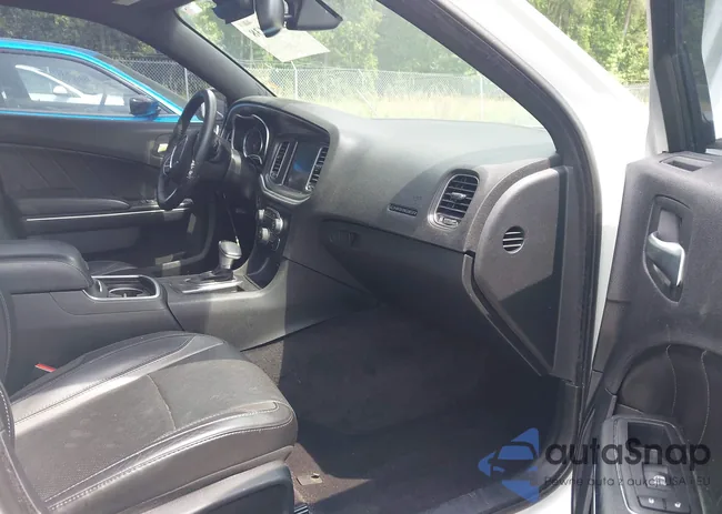 2C3CDXJG8GH304032: 42455438