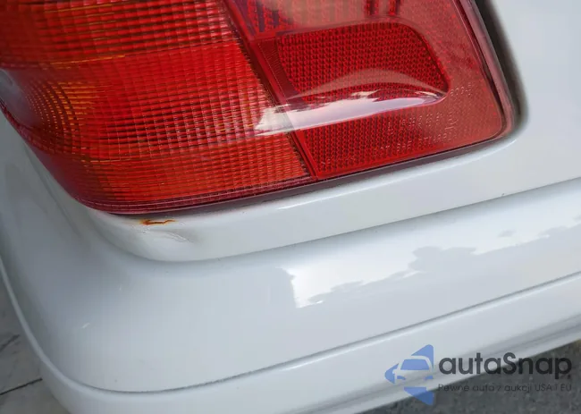 WDBFA68F4YF192999: 42455495