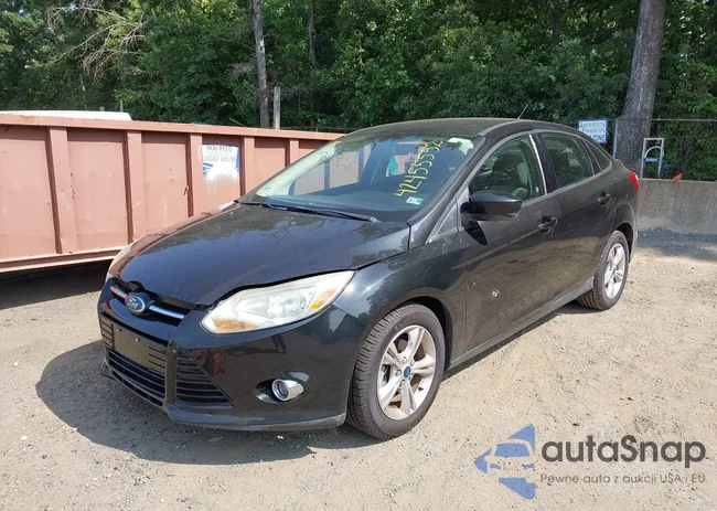 1FAHP3F28CL415763: 42455552