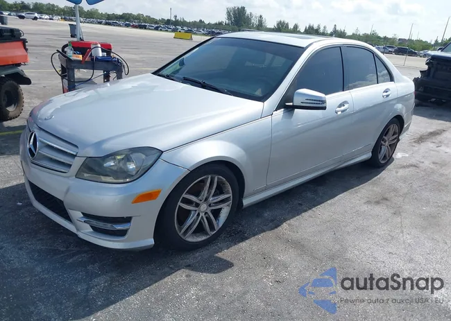 WDDGF4HB2DR267951: 42455608