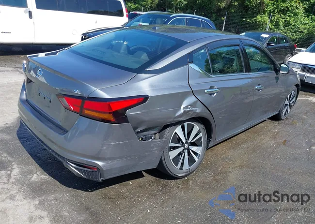 1N4BL4EV3KC209364: 42456784