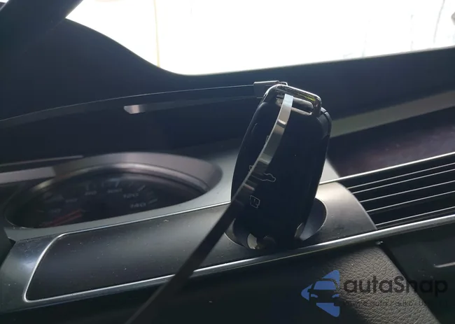 WAUDV74F98N067038: 42457023