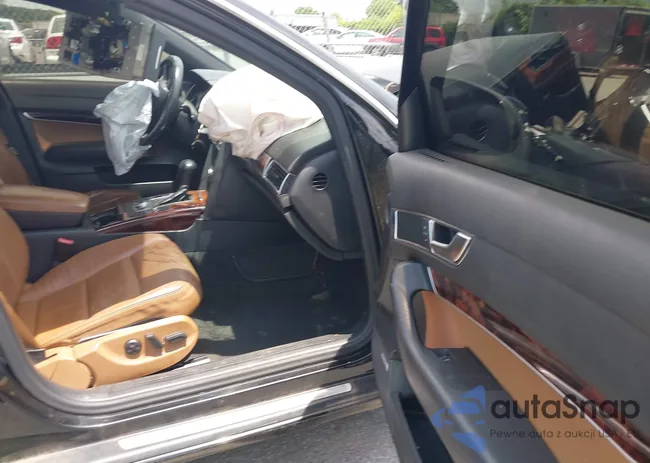 WAUDV74F98N067038: 42457023