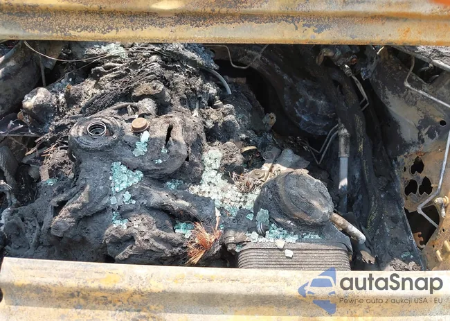 WBAVL1C5XFVY24588: 42457120