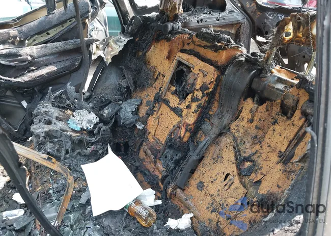 WBAVL1C5XFVY24588: 42457120