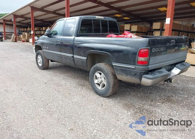 3B7HF13Z4VG830081: 42456417