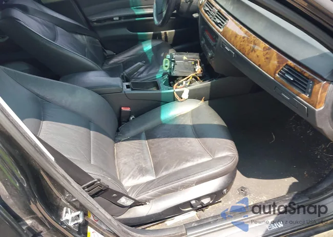 WBAVB13526KX49454: 42456526