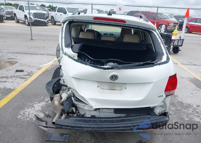 3VWPL7AJ1CM637497: 42458017