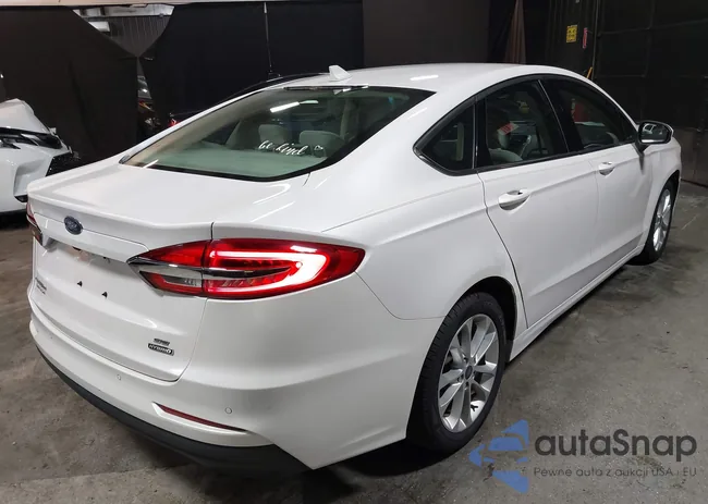 3FA6P0LU8LR142370: 42457342