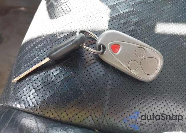 19UUA66274A051636: 42457374